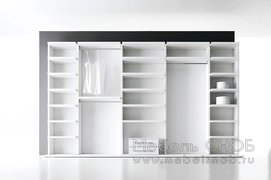 Гардеробная комната может изготовляться в различных цветовых вариантах. 