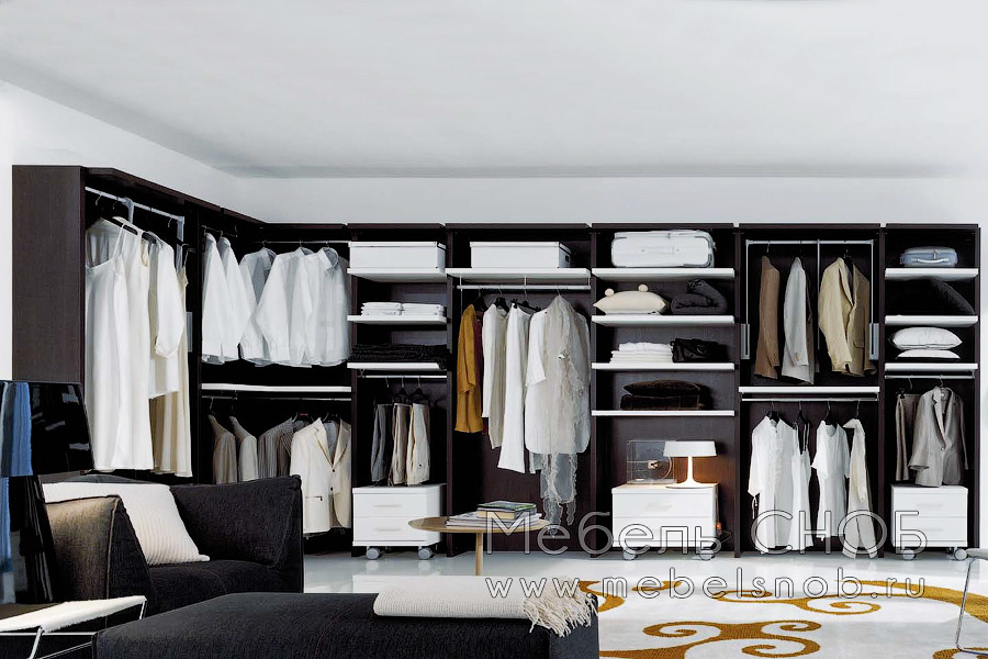 Хорошо спроектированная мебель позволит сохранить множество вещей в чистоте и порядке.