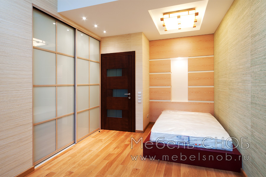 Встроенный шкаф-купе, выполненный по индивидуальному проекту.