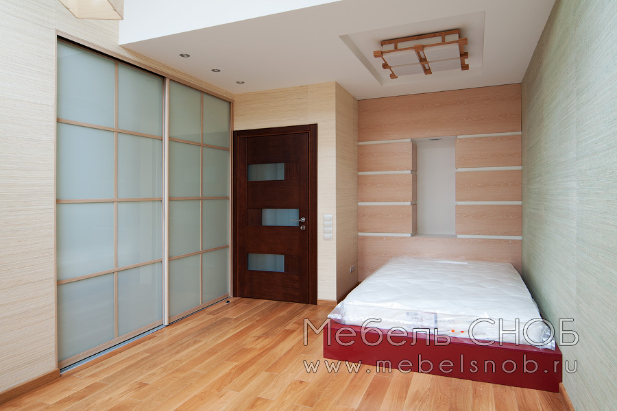 Корпус шкафа - ЛДСП Еггер (Германия). Фурнитура, направляющие Hettich (Германия).